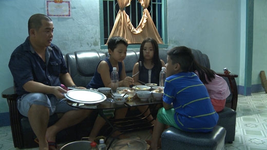 
	
	Bữa tối của ông bố Minh Khang chuẩn bị cho 4 con. - Tin sao Viet - Tin tuc sao Viet - Scandal sao Viet - Tin tuc cua Sao - Tin cua Sao